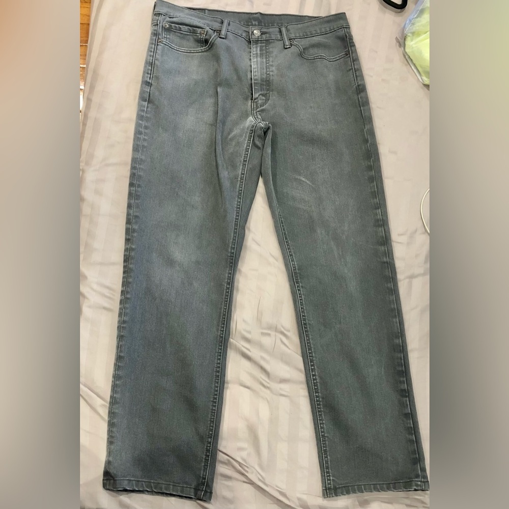 Levi’s Men’s Gray 541 Jeans. Size 36x36